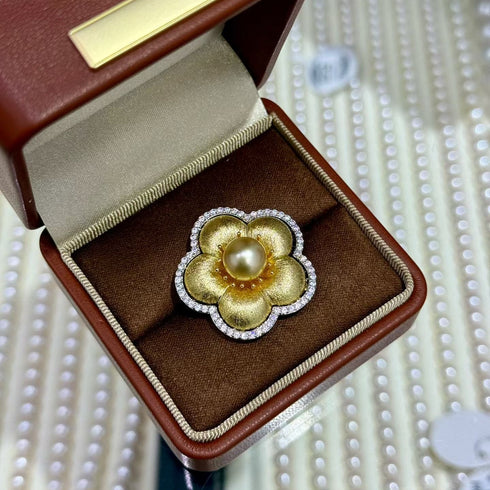 Gold Flower Pearl Brooch